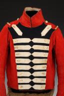 Photo 2 : HABIT TROUPE DE GRENADIERS DU 8ème RÉGIMENT D'INFANTERIE SUISSE DE LA GARDE ROYALE, modèle 1816, Restauration. 31669C