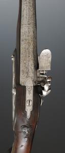 Photo 4 : PAIR OF OFFICER'S FLINTLOCK PISTOLS, France. Former Monarchy, reign of Louis XVI, circa 1780. 34612.
