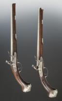 Photo 2 : PAIRE DE PISTOLETS D'ARÇON D'OFFICIER, France. Ancienne Monarchie, règne de Louis XV, vers 1730. 34613