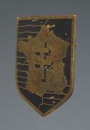 Photo 3 : INSIGNIA OF THE 2nd ARMORED DIVISION OF "LOCAL PRODUCTION", Second World War. 30327-1R