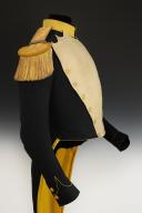 Photo 7 : HABIT DE GRANDE TENUE DE CAPITAINE DES VOLTIGEURS DE LA GARDE IMPÉRIALE, modèle 1854-1860, Second Empire. 32633