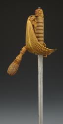 Photo 7 : SABRE D'OFFICIER DE LA MARINE INDIENNE AYANT APPARTENU AU COMMANDER HEDLEY VICARS BANFIELD, Commandant du vaisseau HMIS LAWRENCE en 1940, Première moitié du XXème siècle. 32670