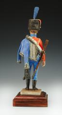 Photo 3 : BERNARD BELLUC, FIGURINE EN PORCELAINE : Hussard du 12ème Régiment 1812, Premier Empire.
