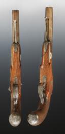 Photo 11 : SET OF PERCUSSION DUELING PISTOLS, signed "RUBANS D'ACIER", July Monarchy - Second Empire. 29537R