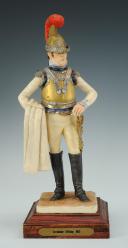 Photo 1 : BERNARD BELLUC, FIGURINE EN PORCELAINE : OFFICIER DE CARABINIER, 1812, PREMIER EMPIRE.