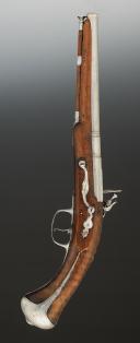 Photo 5 : PISTOLET D'ARÇON, modèle civil. Ancienne Monarchie, règne de Louis XV, vers 1740. 34619