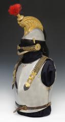 Photo 2 : HELMET AND CUIRASS OF CUUIRASSIERS, July Monarchy - Second Empire. 27700-27768