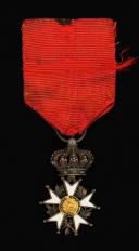 Photo 2 : KNIGHT'S CROSS OF THE ORDER OF THE LEGION OF HONOR HALF SIZE, jeweler's example commonly called "Cent-Gardes model", 1852-1871, Second Empire. 28062