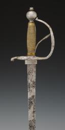Photo 8 : SABRE D'OFFICIER DE CAVALERIE, modèle 1767, Ancienne Monarchie (1767-1763). 30416