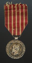 Photo 2 : MÉDAILLE COMMÉMORATIVE DE LA CAMPAGNE D'ITALIE, ATTRIBUÉE À CONSTANT GUYON, lancier de la Garde Impériale, médaille créée en 1859, Second Empire.