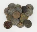 Photo 2 : SEVENTEEN UNIFORM BUTTONS OF THE IMPERIAL GUARD LINE INFANTRY TROUP, First Empire. 26703