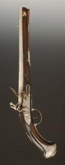 Photo 2 : PISTOLET D'ARÇON DE GARDE-DU-CORPS DU ROI, modèle de 1755. Ancienne Monarchie, règne de Louis XV, vers 1755. 34622