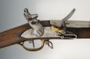 Photo 5 : FUSIL DES ÉLÈVES DES ÉCOLES MILITAIRES, modèle 1817, Restauration.