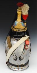 Photo 2 : CASQUE ET CUIRASSE D'OFFICIER DES CUIRASSIERS DE LA GARDE IMPÉRIALE, modèle 1854, Second Empire. 27047