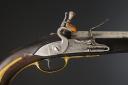 Photo 2 : PISTOLET D'ARÇON, modèle de 1733, pour le régiment des Hussards de Rattk, Ancienne Monarchie, règne de Louis XV, entre 1740 et 1743. 34627