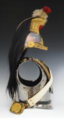 Photo 9 : CASQUE ET CUIRASSE D'OFFICIER DES CUIRASSIERS DE LA GARDE IMPÉRIALE, modèle 1854, Second Empire. 27047