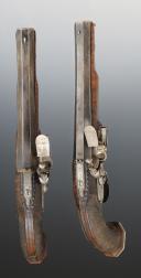 Photo 6 : PAIR OF OFFICER'S FLINTLOCK PISTOLS, SIGNED "DUMAREST À PARIS", Restoration period. 30872