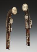 Photo 8 : PAIR OF OFFICER'S FLINTLOCK PISTOLS, SIGNED "DUMAREST À PARIS", Restoration period. 30872