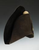 Photo 7 : BICORNED HAT OF AN OFFICER OF THE BODYGUARDS OF A MR OF THE KING'S MILITARY HOUSEHOLD, Restoration. 26104