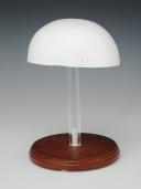 PRÉSENTOIR POUR COIFFURES (CASQUE OU SHAKO), Fabrication moderne. 32505-4