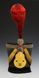 Photo 2 : SHAKO D'OFFICIER DU 11ème RÉGIMENT D'INFANTERIE, modèle 1830, Monarchie de Juillet. 27702
