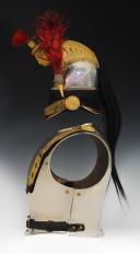 Photo 3 : CASQUE ET CUIRASSE D'OFFICIER DE CUIRASSIERS, modèle 1844, Monarchie de Juillet. 27054-1