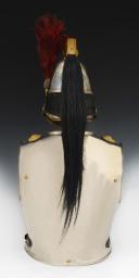 Photo 4 : CASQUE ET CUIRASSE D'OFFICIER DE CUIRASSIERS, modèle 1844, Monarchie de Juillet. 27054-1