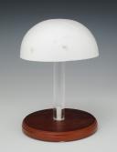 PRÉSENTOIR POUR COIFFURES (CASQUE OU SHAKO), Fabrication moderne. 32505-3