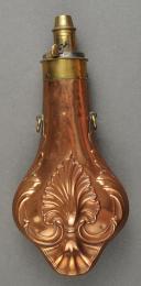 Photo 1 : English powder flask, 19th century.