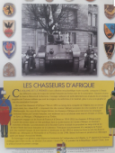 Photo 2 : LES CHASSEURS D'AFRIQUE, François Vauvillier et Jacques Sicard. 27878
