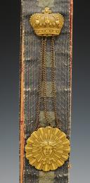 Photo 2 : BANDEROLE DE GIBERNE DES GARDES DU CORPS DE LA MAISON MILITAIRE DU ROI, COMPAGNIE DE NOAILLES, modèle 1820, Restauration. 29815