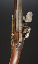 Photo 4 : PISTOLET D'ARÇON D'OFFICIER, modèle pré-règlementaire, vers 1730. 34636