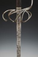 Photo 7 : STRONG CAVALRY SWORD FROM THE WAR OF THE LEAGUE OF AUGSBURG AND THE WAR OF THE SPANISH SUCCESSION, Former Monarchy, 1688-1713. 28790