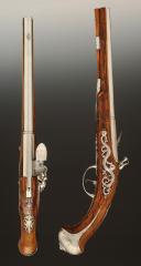 Photo 4 : PAIRE DE PISTOLETS D'ARÇON D'OFFICIER, Dernier quart du 17° siècle, règne de Louis XIV. 34640