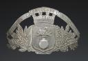 PLAQUE DE CASQUE DE SOUS-OFFICIER DE SAPEURS-POMPIERS DE LA COMMUNE DE BONNEUIL MARTOURS, type 1933, Troisième République. 25375-20