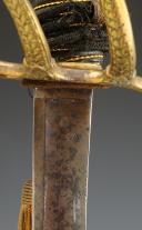 Photo 5 : SABRE D'OFFICIER DE CAVALERIE LÉGÈRE, modèle 1822, Restauration. 33781