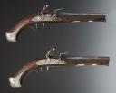 PAIRE DE PISTOLETS D'ARÇON D'OFFICIER, Ancienne Monarchie règne de Louis XVI, vers 1760. 34641