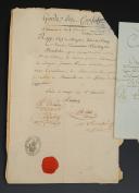 Photo 2 : Garde des Consuls Compagnie des MAMELOUKS. Deux documents : Laisser-passer délivré par RAPP, chef de brigade, aide de camp du 1er Consul, commandant l'Escadron des Mamelouks, pour un lieutenant, 8 floréal an 10 (28 avril 1802) et Certificat délivré par Ch. DELAITRE, capitaine commandant de ladite compagnie, à un réfugié égyptien le 7 Brumaire an 13 (29 octobre 1804). 18907-4