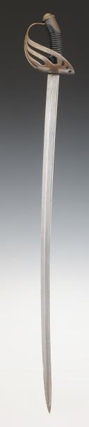 Photo 3 : Cavalry Officer's Saber Manufactured for Chile, Worn by the Guards of the Moneda Palace. Based on the 1882 model for cavalry officers, late 19th century. 33016R