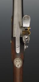 Photo 5 : FUSIL DE RÉCOMPENSE POUR LES TROUPES À PIED ROYALISTES S'ÉTANT DISTINGUÉES PENDANT LES CAMPAGNE CONTRE LA RÉVOLUTION, attribué à BERNARD Jean, modèle 1817, Restauration. 29240
