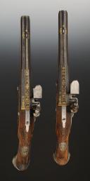 Photo 5 : PAIRE DE PISTOLETS D'OFFICIER DES GARDES DU CORPS DE LA MAISON MILITAIRE DU ROI, Ancienne Monarchie, Règne de Louis XVI. 30081