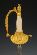 Photo 5 : ÉPÉE DE MÉRITE ET DE DISTINCTION DE L'ÉCOLE DES PAGES DONNÉE PAR LE ROI À MONSIEUR ADEMAR DE GAIN MONTAIGNAC EN 1830, second modèle du fourbisseur Loyselier (1822-1830), Restauration. 32701