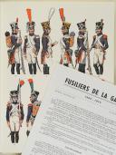 Photo 1 : L'ARMÉE FRANÇAISE Planche N° 101 : "FUSILLIERS DE LA GARDE - 1806-1814" par Lucien ROUSSELOT et sa fiche explicative.