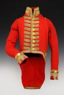 Photo 2 : HABIT DE GRANDE TENUE DE LA 1ère COMPAGNIE DES MOUSQUETAIRES DE LA MAISON MILITAIRE DU ROI (Mousquetaires Gris), modèle 1814, Première Restauration. 30035