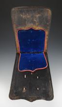 Photo 3 : SABRETACHE D'OFFICIER EN TENUE DE CAMPAGNE D'ARTILLERIE À CHEVAL DE LA GARDE IMPÉRIALE, modèle 1854, Second Empire. 33808