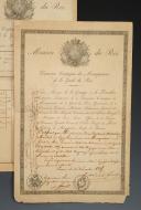 Photo 4 : ENSEMBLE DE DEUX DOCUMENTS DÉCERNÉS À ALEXANDRE DE MARAISE : extrait du registre matricule et certificat, 2ème Compagnie de Mousquetaires, Restauration. 29238-5