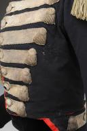 Photo 9 : HABIT DES GARDES DU CORPS DU ROI AYANT APPARTENU À MONSIEUR DE BEAUFFORT DE LA COMPAGNIE DE NOAILLES de grande tenue, modèle 1820, Seconde Restauration (1820-1830). 30007