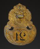 Photo 2 : PLAQUE DE SHAKO DE TROUPE DU 21ème RÉGIMENT D'INFANTERIE DE LIGNE, modèle 1821, Restauration. 32237