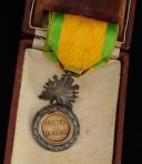 Photo 3 : MILITARY AND MINIATURE MEDAL, model 1870, Third Republic. 28155-1