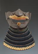 Photo 4 : JAPANESE ARMOR OF THE TETSU KURO URASHI NURI GOMAIDŌ GUSOKU TYPE, EDO PERIOD, Mid-19th Century. Inventory number 33678.